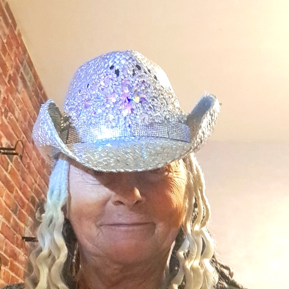 VIDEO/NOT ORDINARY  BUT, EXTRODINARY - Picture 3 of 11